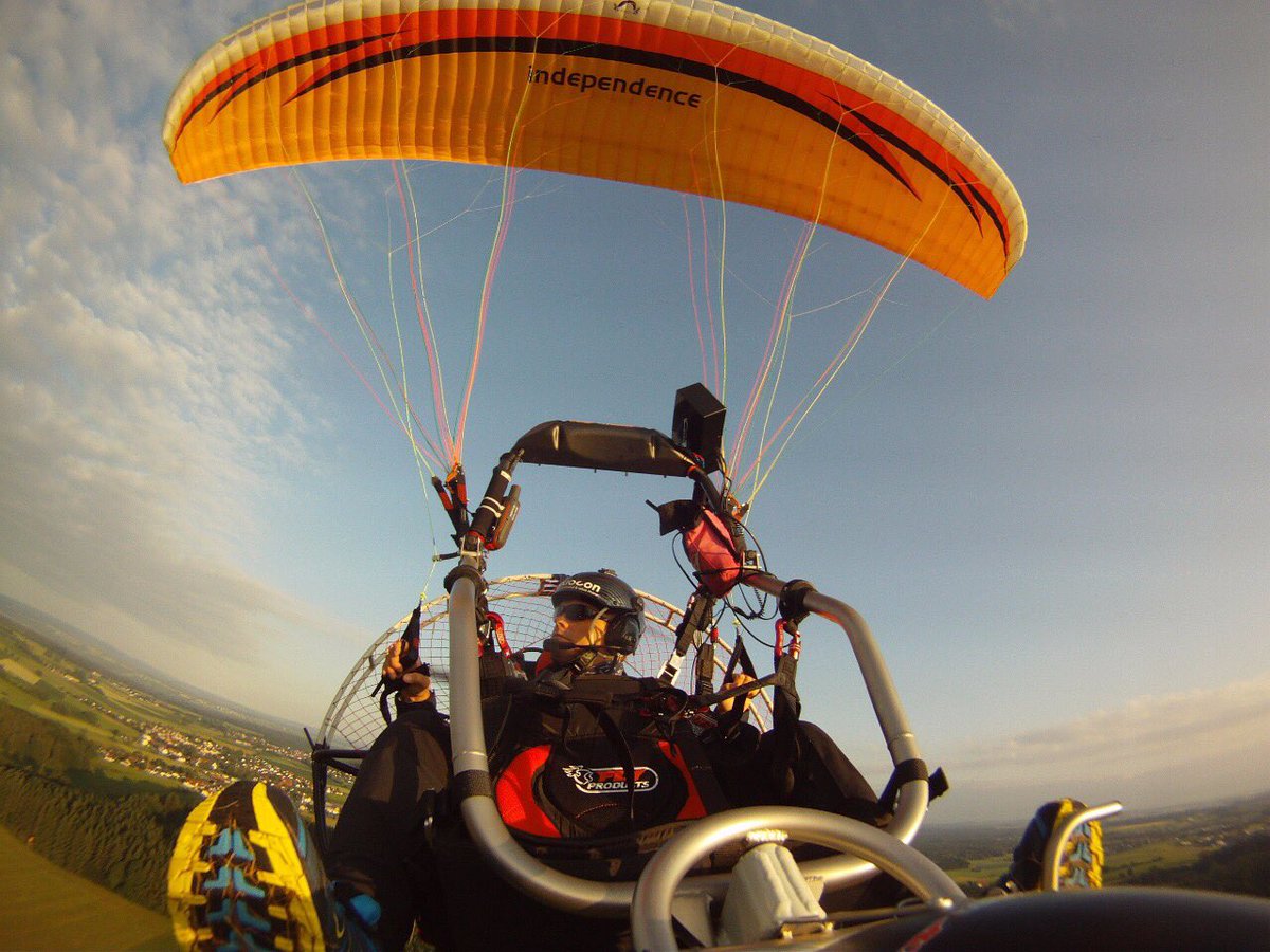 RainerKrumm's tweet photo. #mentalestraining für #piloten https://t.co/JRDQvulXKy #independence #flyproducts https://t.co/ADt1mmfFzU