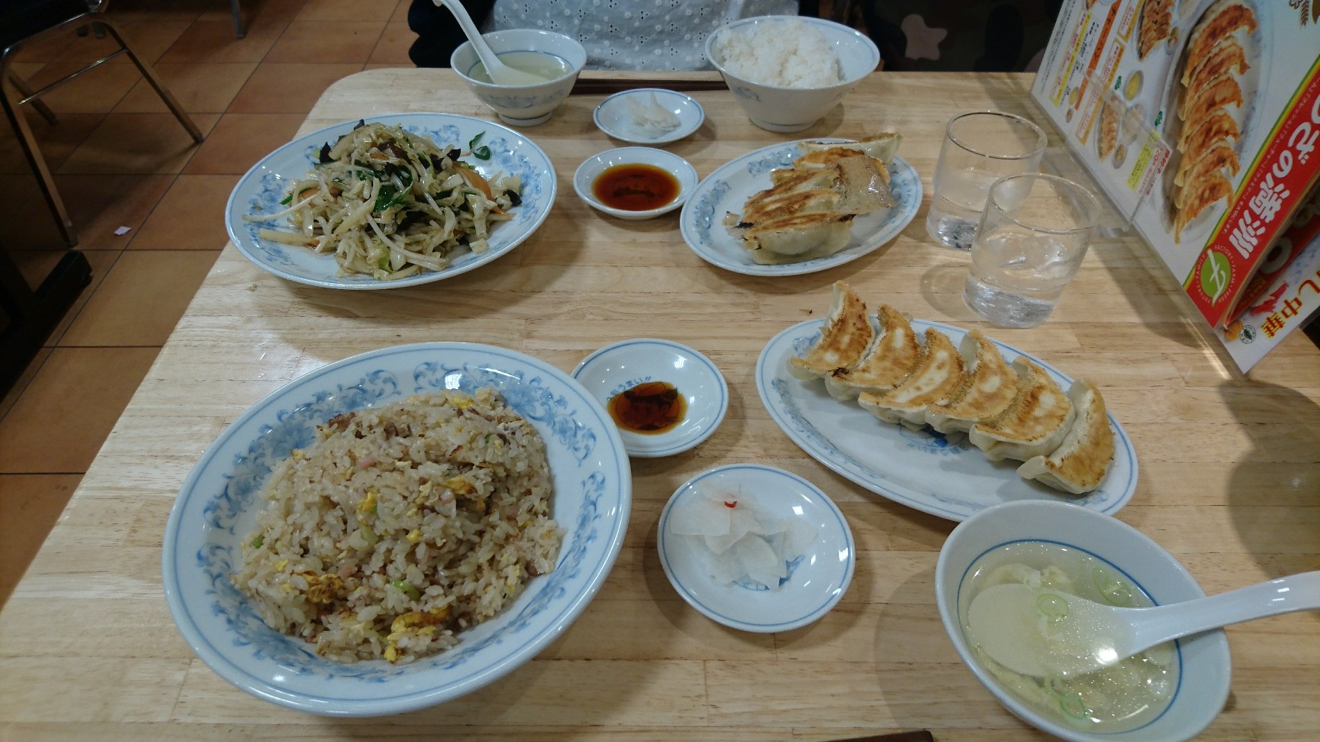 かわたく I M At ぎょうざの満洲 中野南口店 In 中野区 東京都 T Co Azaa5mzkga 本場埼玉の餃子店 ぎょうざの満州 O 東京の中野で満州ランチ O 関西に多い 餃子の王将に味が似てるかも キャラクターのランちゃん曰く 3割うまい