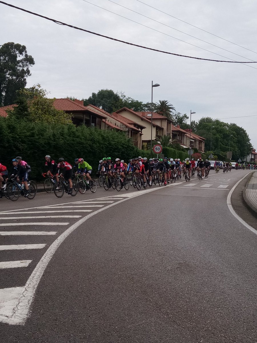 AMVPC_Cantabria's tweet photo. #Eventos compañeros de @vicenteruiloba1  #PCPolanco #PCCartes @SPCSantillanade  y #PCHerrerias junto a los compis asturianos en P.ciclista . https://t.co/WrAiRpPyUP