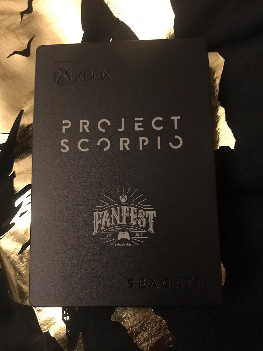 ARAIZA_30's tweet photo. About to set up my awesome game drive thanks to @Seagate & @Xbox #XboxFanFest2017 https://t.co/VIbrLhXiLi