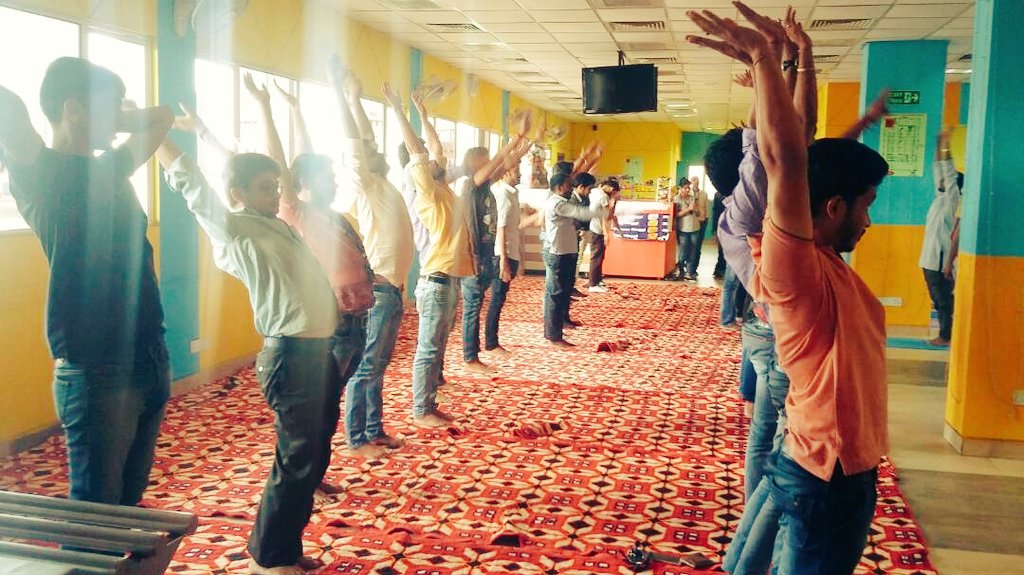 MattsenKumar's tweet photo. #TEAMMK  exploring inner dimensions of wellness during a guided #yoga session arranged for all employees. https://t.co/sQbmhy2Vmy