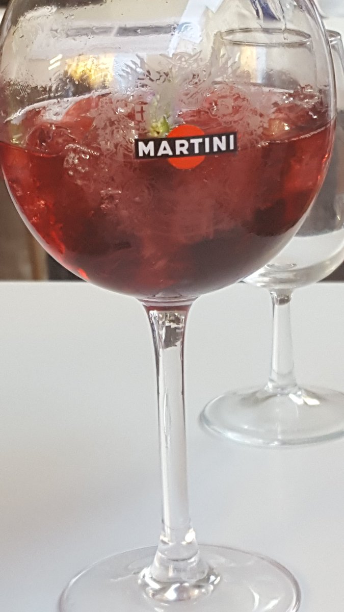 roxanapdx's tweet photo. #goodmorning #martini #ReadyToStart #ReadyToRoll #winelover #difreisainfreisa #2017 https://t.co/aGGug8dmpc