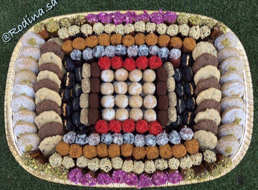 (صحن مشكل فاخر من رودينا للتمور)
😍
إطلبه الان عبر واتساب: 0541821837
#عيد_الفطر
#العيد
#السعوديه
#المدينة_المنورة