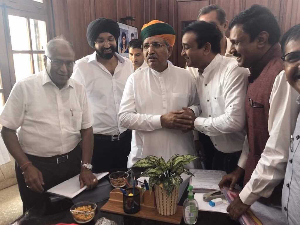 aifwmla's tweet photo. All India delegation of Weights &amp; Measures associations meeting state minister of finance Shri Arjunji Meghal in North Block , New Delhi. https://t.co/QKSVRxPaQc