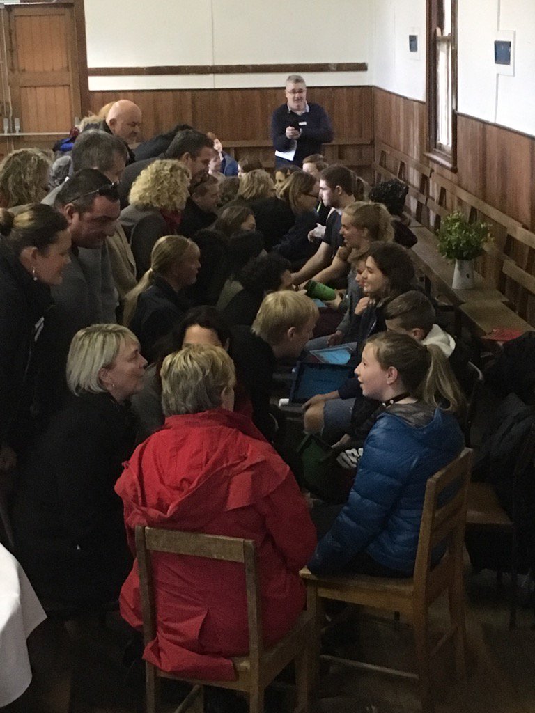 LMCLPvic's tweet image. Gold @PaulKooperman! @thefieldtripp meets #lmclp17 to discuss #leadership across generations #myleadershipjourney