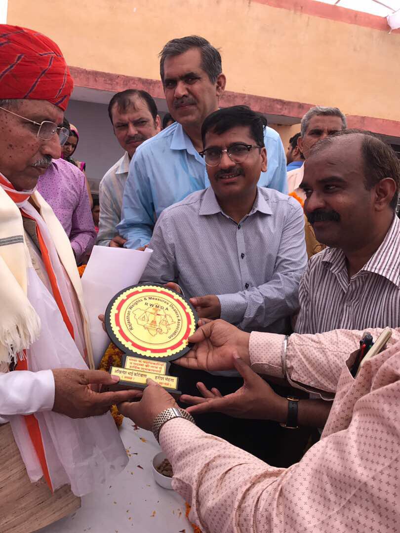 aifwmla's tweet photo. Rajasthan team with Shri Arjun Ram Meghwal ji https://t.co/ctHGFmotk0