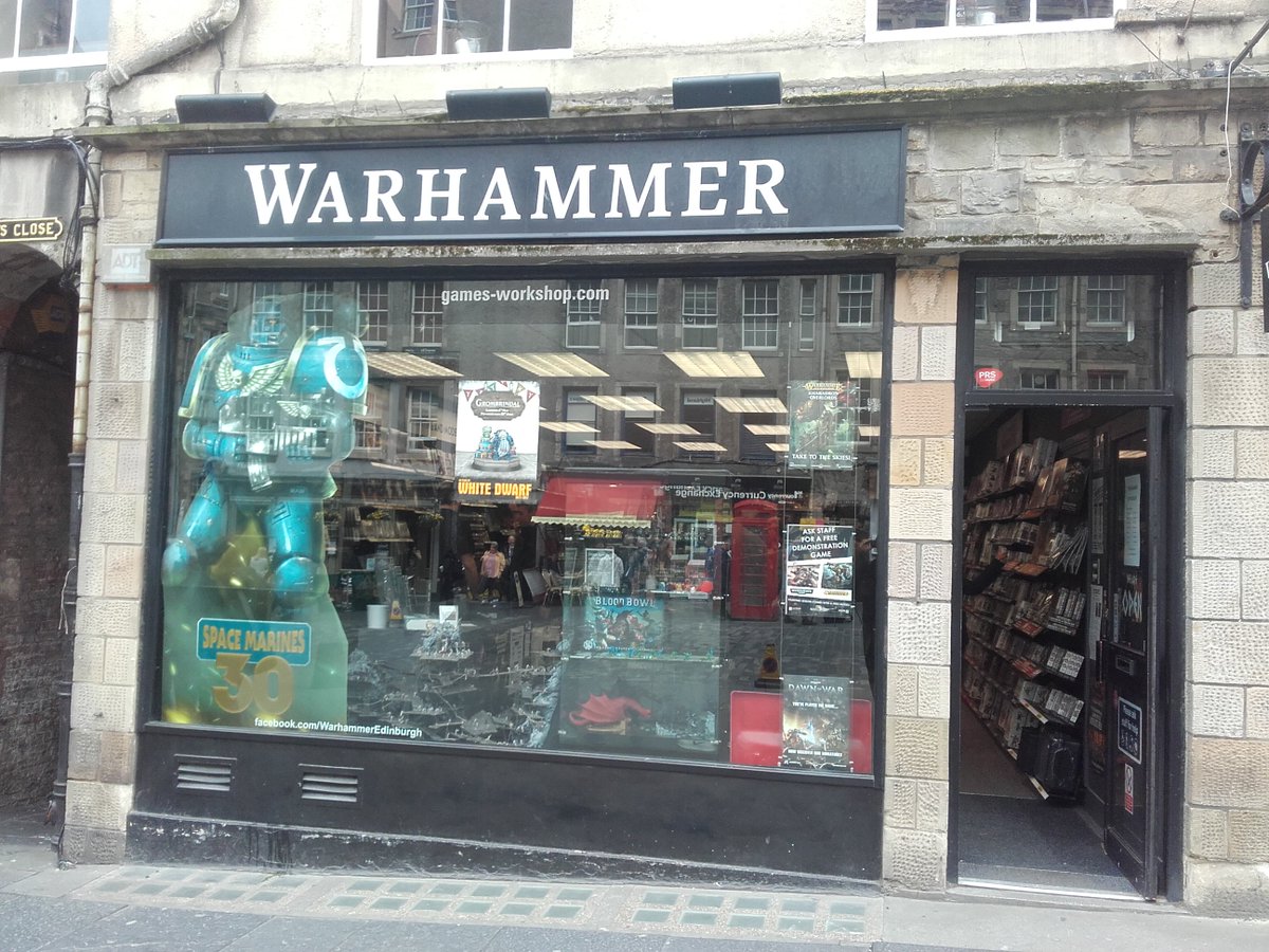 Paradox0nBlog's tweet photo. Couldn't resist in #Edinburgh and entered my first #warhammer shop since years! Didn't change too much though... https://t.co/OOiKdlJHpk