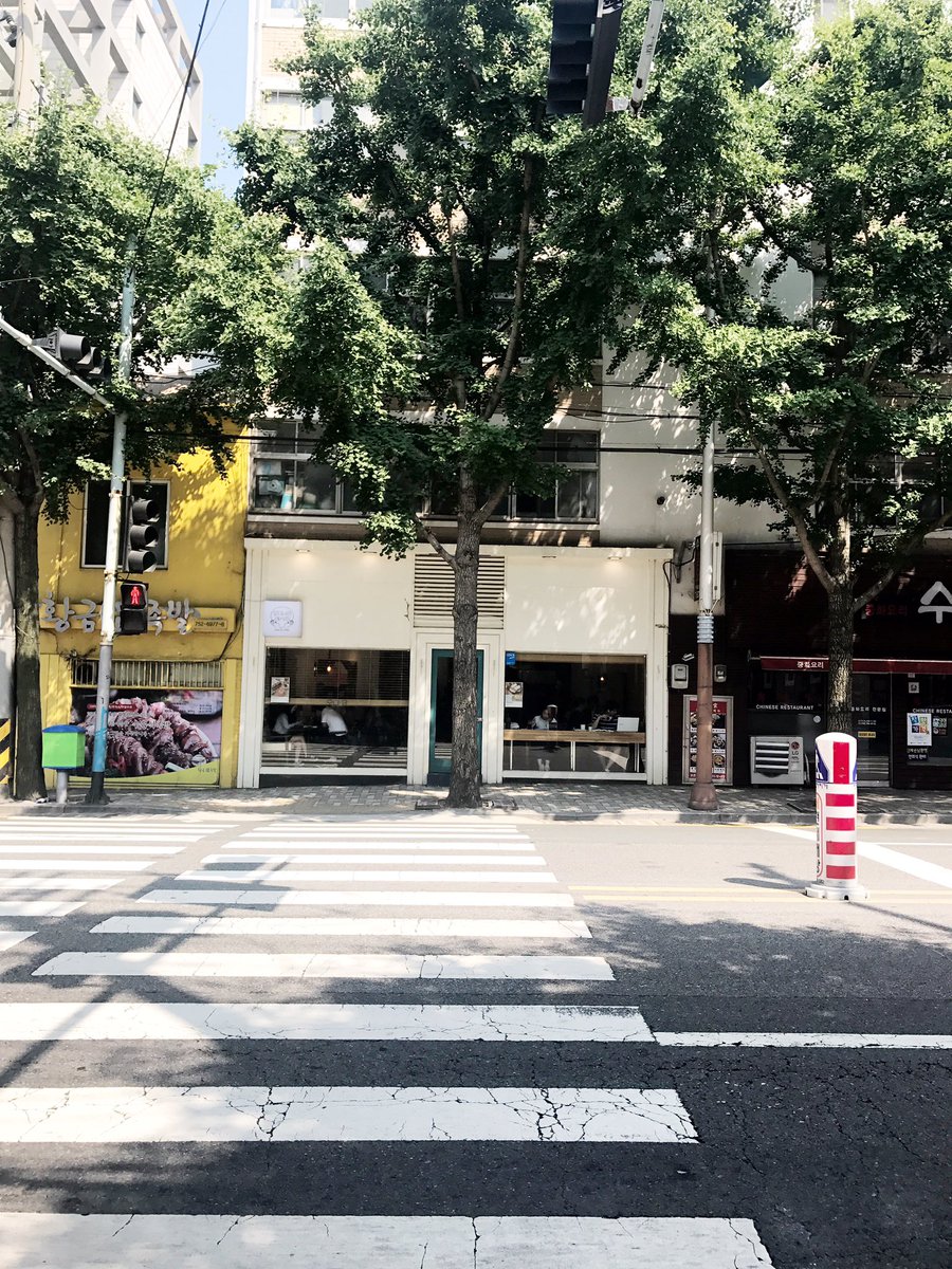 광안리 '오디너리레시피'에서 플레이크를 개시! 추천은 아몬드플레이크.