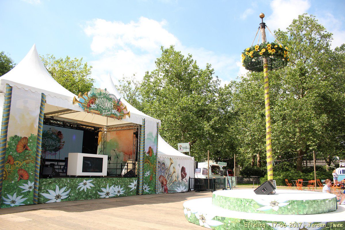 jeroen_twee's tweet photo. Midsummer Area! #Efteling #MidsummerFestival #EftelingMidsummer https://t.co/hWlbbj1ixw
