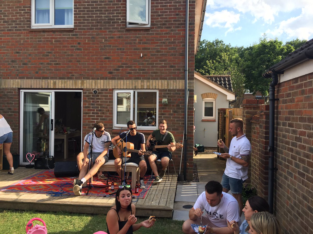 iwanwroberts's tweet photo. Thoroughly entertained by these lads yesterday local lads if you get a chance to see them go you won't be disappointed @wearegameplan https://t.co/EiHZT7hVOG