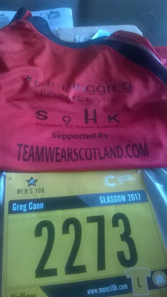 DRMSport's tweet photo. On way through to #Glasgow for #mens10k
Fun morning ahead for #fathersday
#runninggreg #thinkingofdad https://t.co/O0ki0Ggmb4
