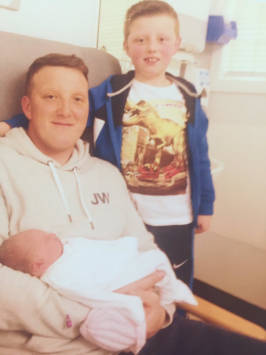racheldavison1's tweet photo. Happy Father's Day to an amazing dad @Ste_A_HVFC https://t.co/voXu3ihmZx