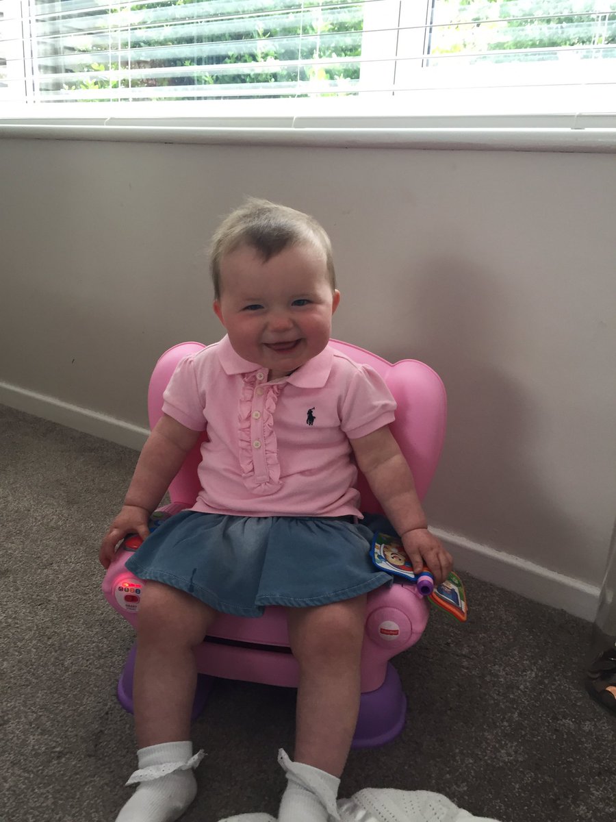 racheldavison1's tweet photo. Happy Father's Day to an amazing dad @Ste_A_HVFC https://t.co/voXu3ihmZx