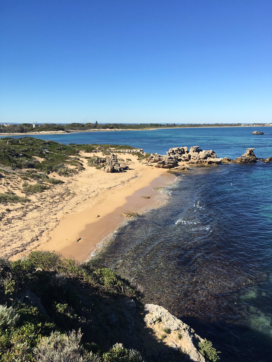 77Hawksley's tweet photo. Beautiful day at Point Peron ☀️ https://t.co/xzHz5bnQzg