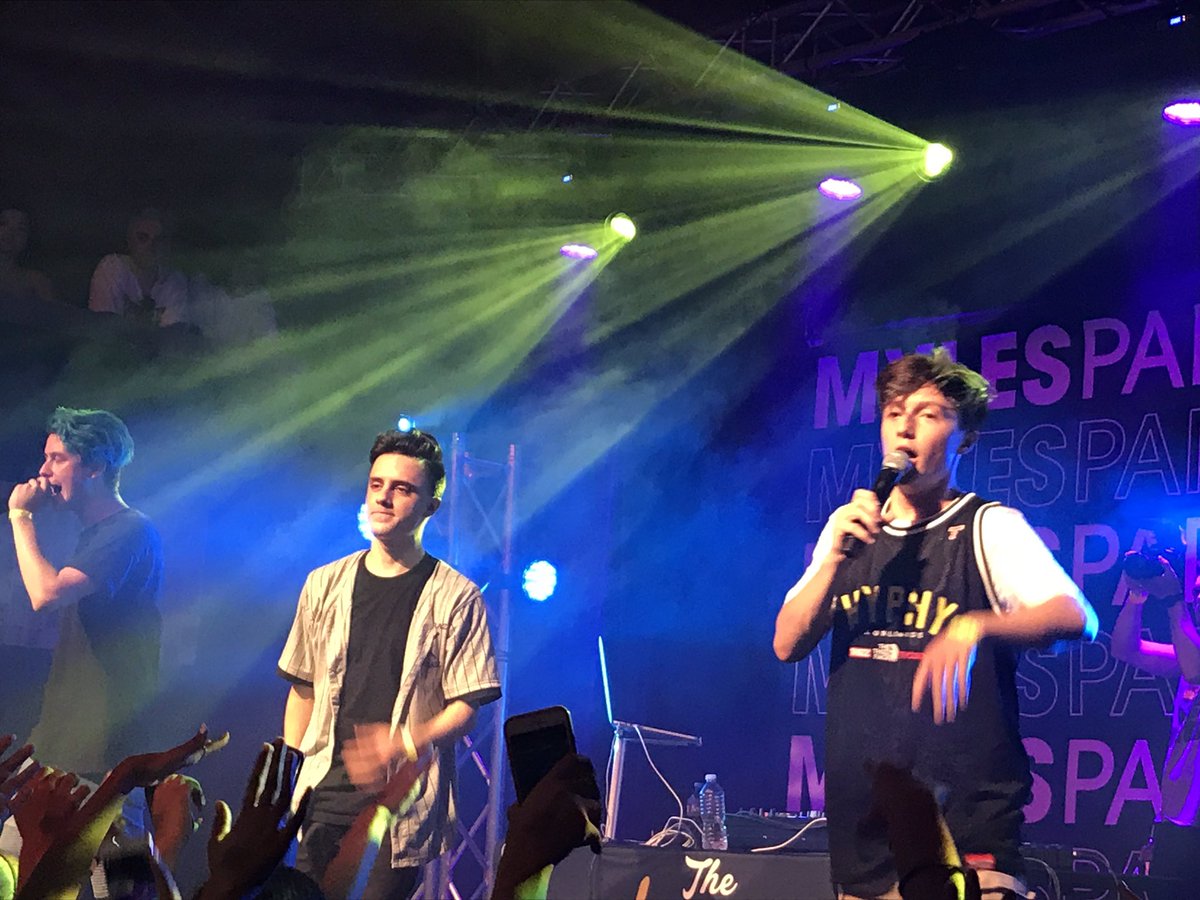 marcillalashe's tweet photo. Day 2. Berkeley 🤘🏾 @YourBoyMyles @VomacJAKE https://t.co/ar5y7wewsy