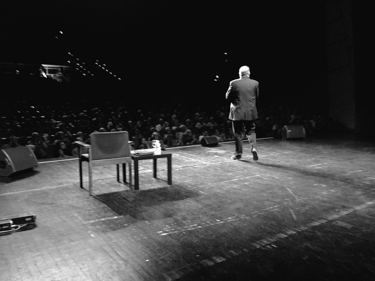 BernardMabille's tweet photo. Merci beaucoup @Angers ! 🙏😘 Et demain c'est la dernière au @ThAntoineOff #bmdltap https://t.co/EeeSbVpFe3