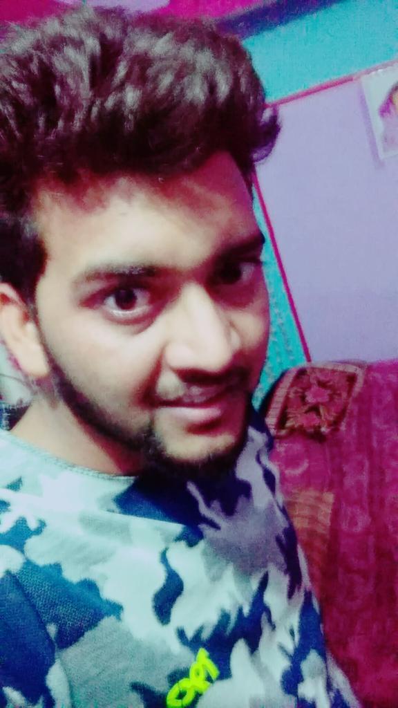 sanjay_maloch's tweet photo. New profile pic https://t.co/CbRxCdI5oj