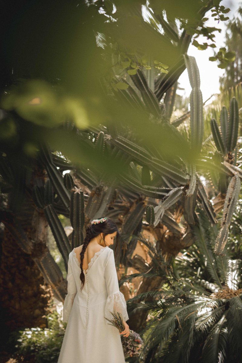 dc_madrid's tweet photo. 🌵🌵👰🏼 #dresscodeblog #noviasdc https://t.co/lz3BzMN4pk https://t.co/XePccz3bg5
