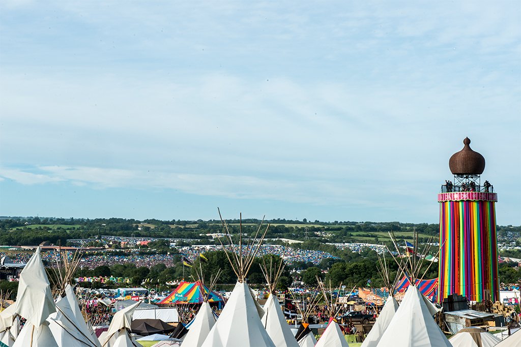 bbcglasto's tweet photo. 3 days to go 🌈🌈🌈 #Glastonbury2017 https://t.co/nqMm2BDAgf