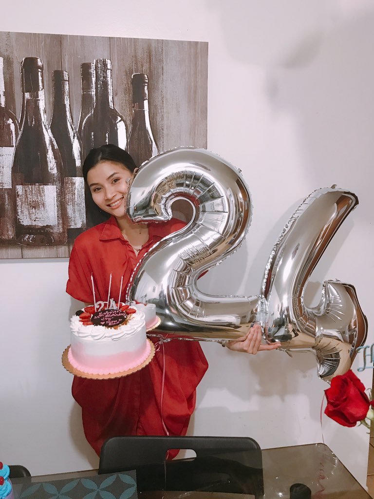 cressidess's tweet photo. Love being my dad's Father's Day baby. 💕💕💕 #24 #hisfavoritepresent https://t.co/ZUzz4IUVey