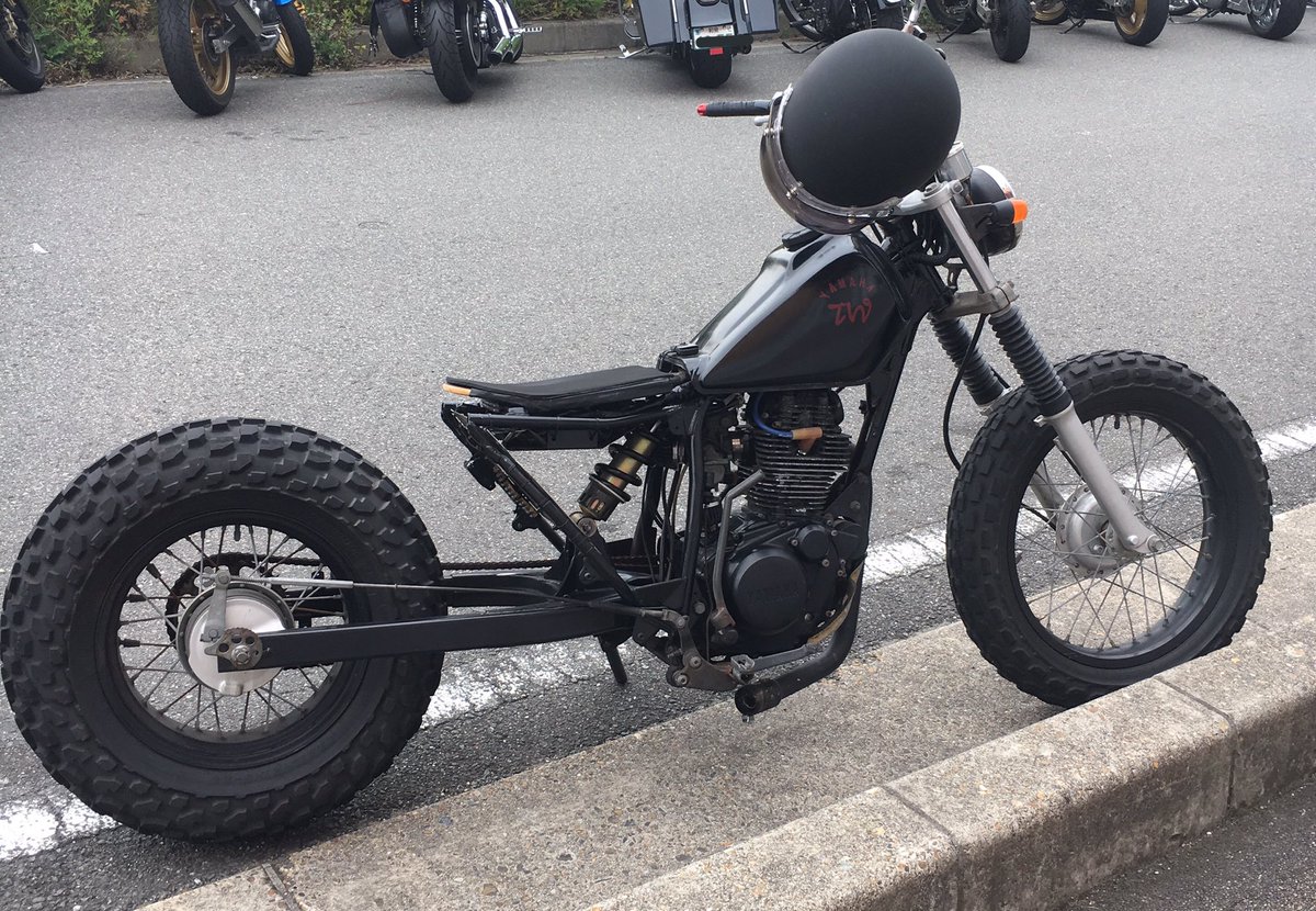 Natsu660 シートは 完成 100km近く試走した座り心地は お尻痛くなるけど 自転車で慣れてるので問題無し 後は マフラーだけど 面倒になってきたな ヤマハ Diy Tw0 Tw225 針テラス ボバー ロンスイ バイク T Co Nsugbow6o3