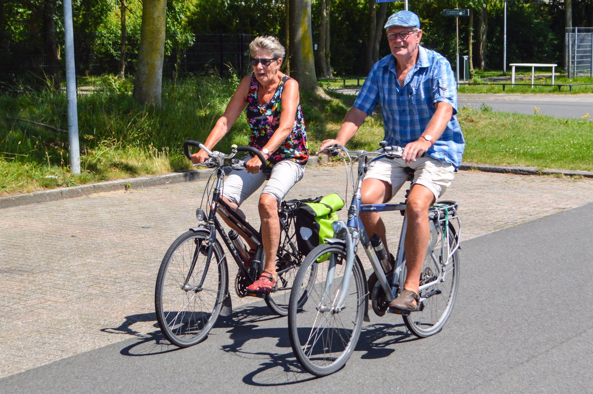 modacitylife's tweet photo. Cycle tracks provide freedom &amp; mobility to those who need it most: kids, teens, the elderly &amp; less able. A city without them lacks equality. https://t.co/XHF5K6zQcf