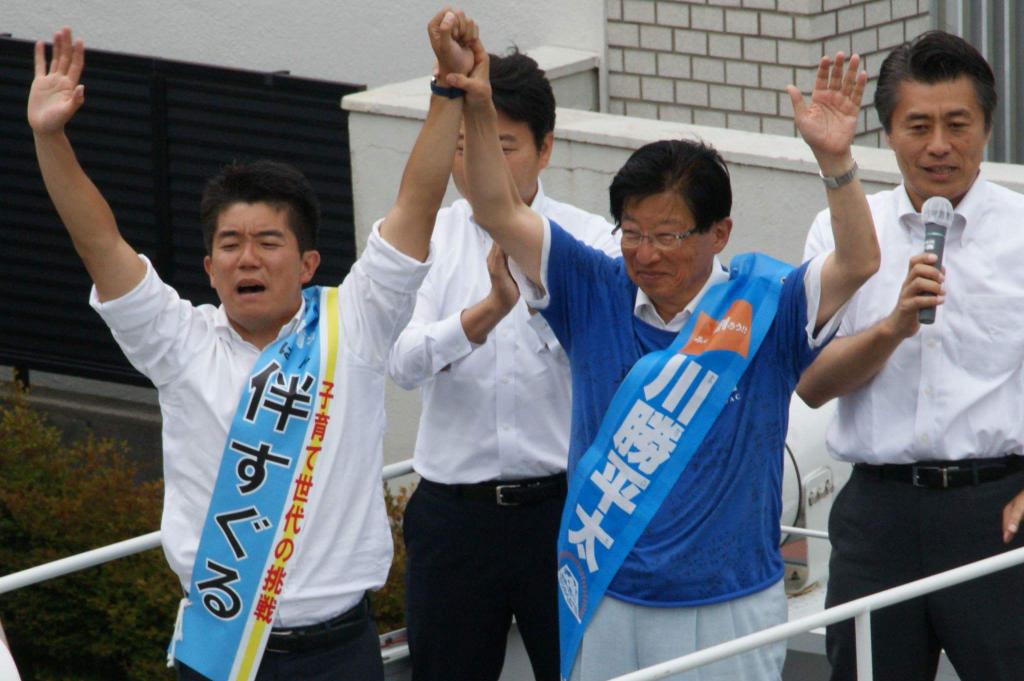細野豪志 A Twitter 日曜日の今日 静岡県知事選挙と県議会議員の補欠選挙も佳境 川勝知事候補は貫禄ある満面の笑み 伴卓候補は必死の形相 細野豪志の初挑戦は28歳 1才の娘の父 伴卓30歳 娘は1才になった あの時を思い出す 頑張れ 伴卓 T Co 細野豪志 A Twitter 日曜日の今日 静岡県知事選挙と県議会議員の補欠選挙も佳境 川勝知事候補は貫禄ある満面の笑み 伴卓候補は必死の形相 細野豪志の初挑戦は28歳 1才の娘の父 伴卓30歳 娘は1才になった あの時を思い出す 頑張れ 伴卓 T Co