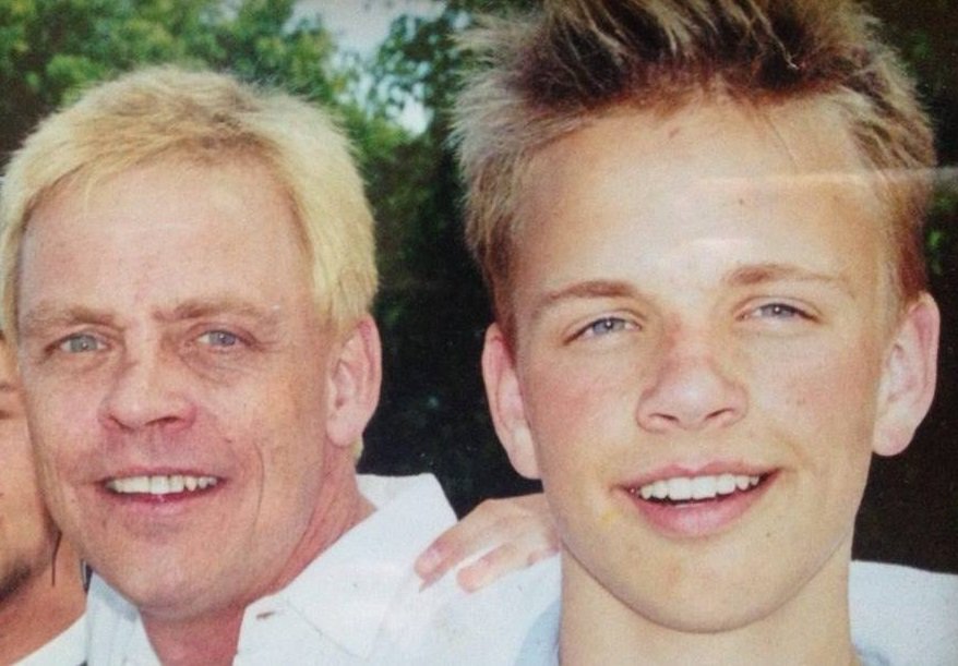 GriffinTHpics's tweet photo. I hope you can spend a beautiful day next to your wonderful family. Happy #FathersDay @HamillHimself ♥️ https://t.co/9E4CsMh9Xv