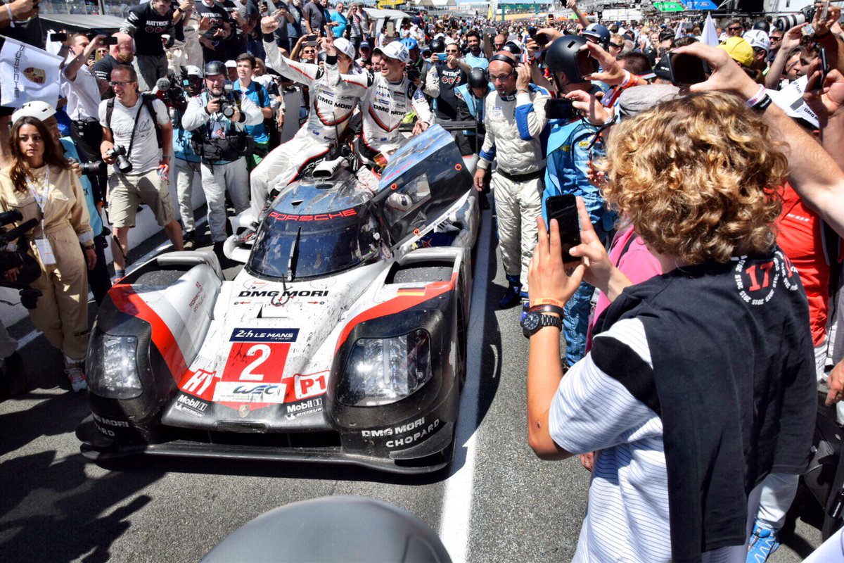 PorscheFormulaE's tweet photo. They never gave up and this is their reward. 2017 #LeMans24 winners @earlbamber, @Timo_Bernhard and @BrendonHartley on #Porsche #919hybrid https://t.co/Lx674d42Ip