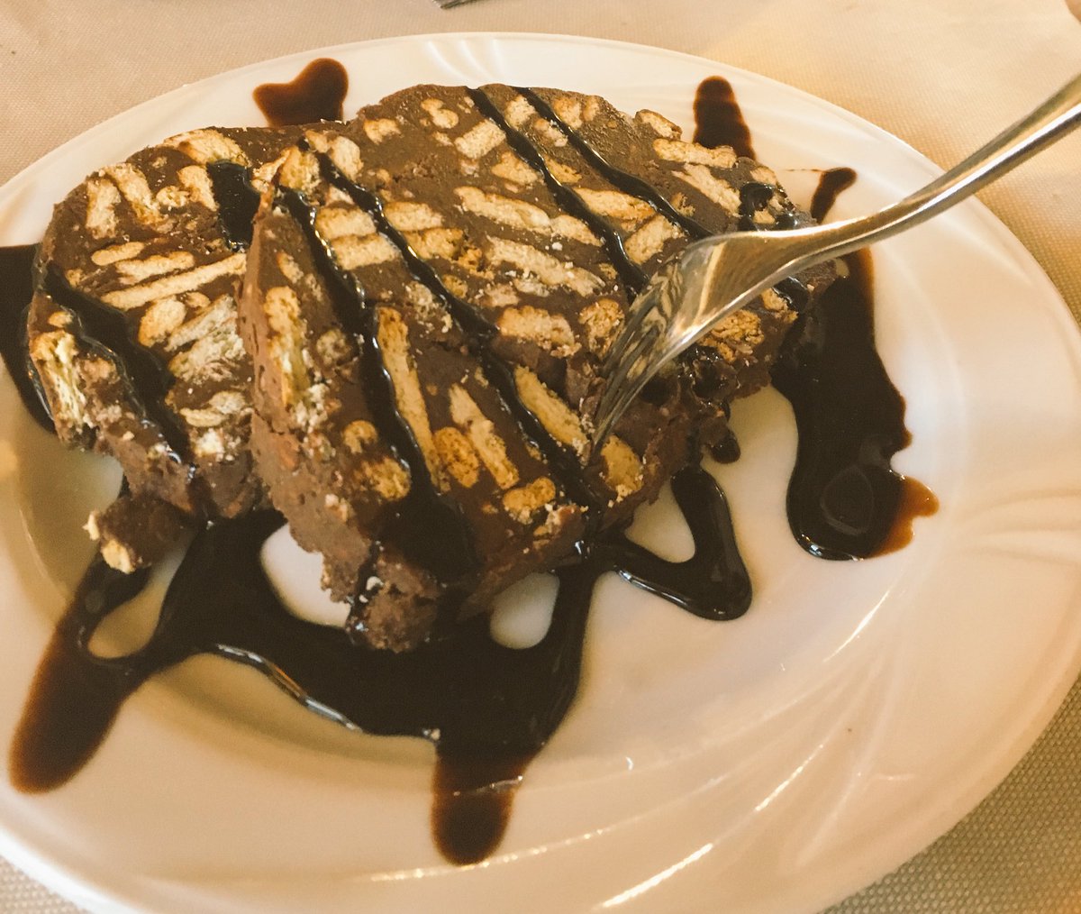 Specialcla's tweet photo. Profiteroles al tiramisΓΉ
Torta doppio cioccolato
Salame al cioccolato
#ilverotriplete https://t.co/EmMfHk8Mkk