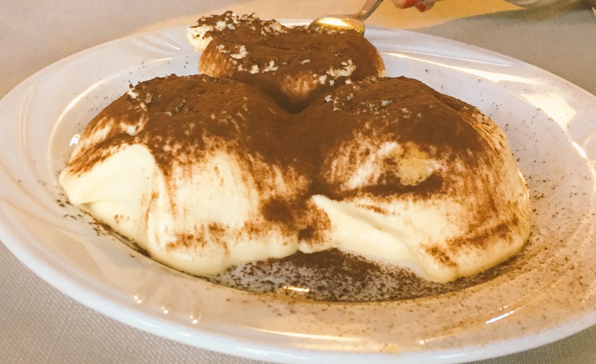 Specialcla's tweet photo. Profiteroles al tiramisΓΉ
Torta doppio cioccolato
Salame al cioccolato
#ilverotriplete https://t.co/EmMfHk8Mkk