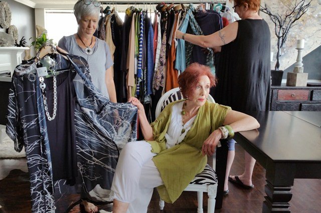 FLO BARON introduces her summer collections @ VIP shopping event saucyminx.ca/shopping/flo-b…