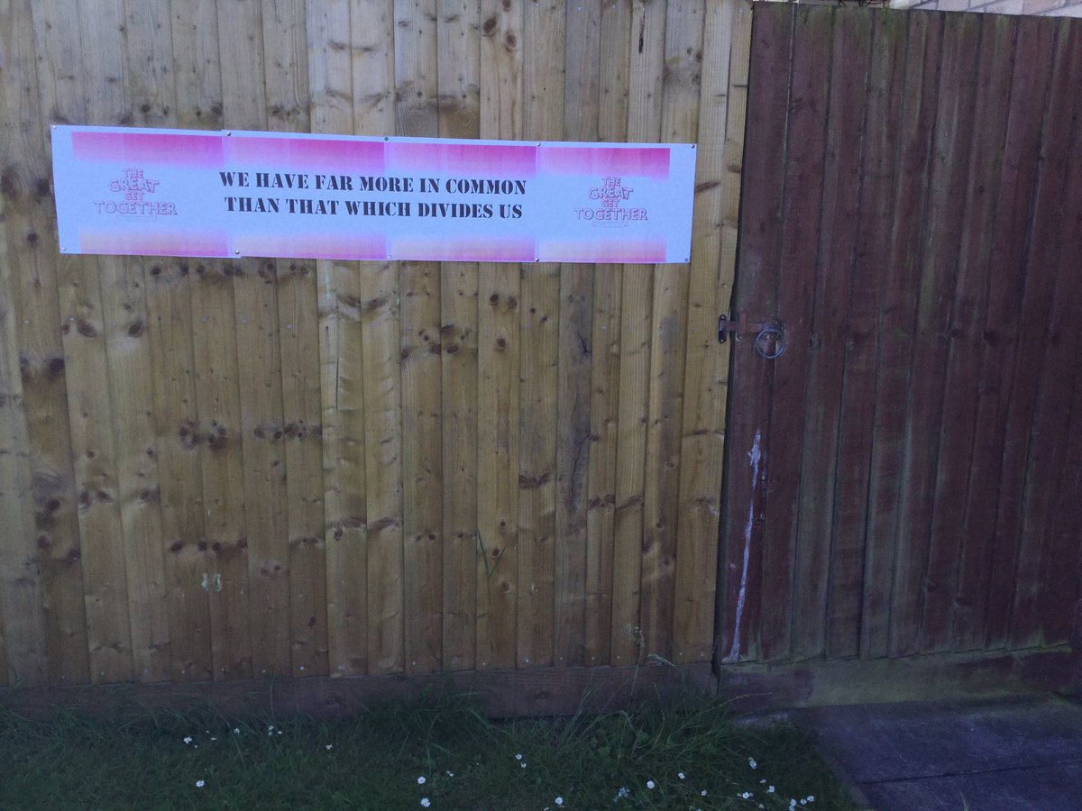 EnglishLlanColl's tweet photo. @LlandoveryColl What's behind the garden gate? The @TyLlanofer @great_together party inspired by Jo Cox #MoreInCommon https://t.co/gqZzonQOaV