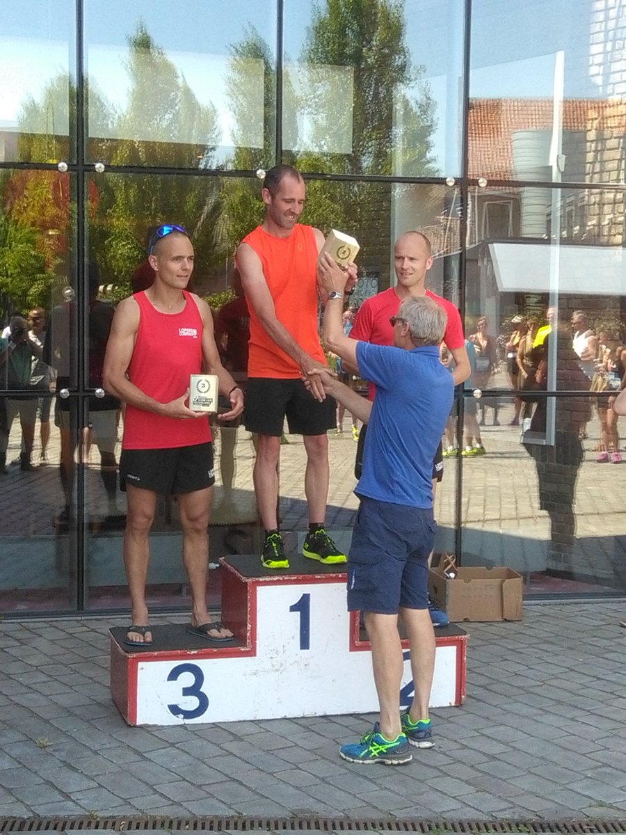 brunoclerbout's tweet photo. Good finish to a great training weekend. @10kmnederland #Goes #Zeeland #SCOTTrunning #palani #ProReno https://t.co/QiXGnxAqAX