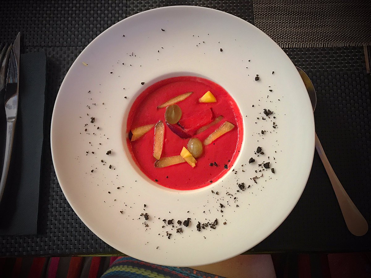 YolandaGranados's tweet image. Gazpacho de remolacha riquísimo en #Arlequino #Mojacar