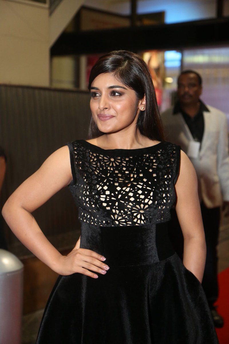 GreatcinemaaC's tweet photo. #NivedaThomas Glam Pix at 64th Jio Filmfare Awards South 2017 Stills https://t.co/7C6YGPuveU GreatCinemaa Photos https://t.co/UStv9gy7Bh