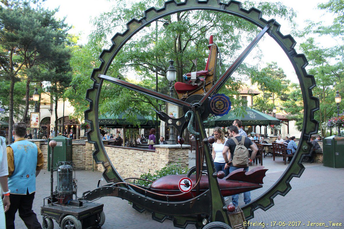 jeroen_twee's tweet photo. Summer Fun Area. #Efteling #MidsummerFestival #EftelingMidsummer #SummerFunArea https://t.co/nTHHaI54Ey