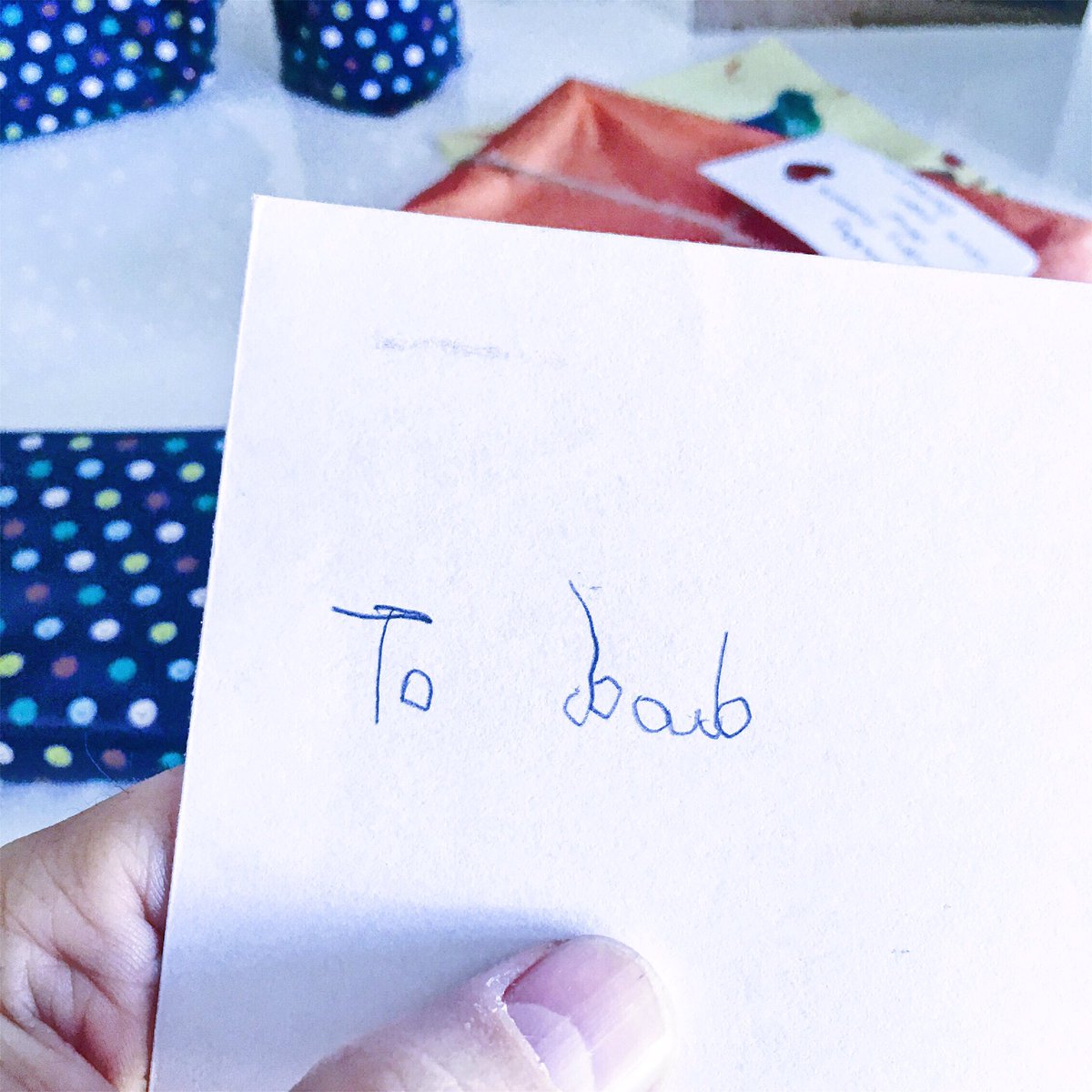 GraysonThe's tweet photo. Charlie... this says To Bab.
Who's Bab?

You Daddy......... you're my Bab.

#FathersDay #HappyFathersDay #Bab https://t.co/SW0hb5Klm8