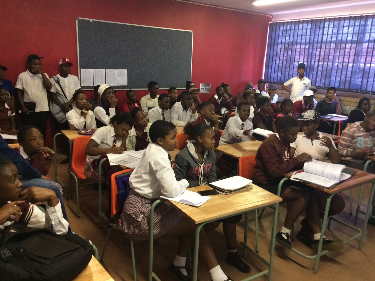 karabomothibi_'s tweet photo. #WhatsYourNext We are an NGO that helps poor learners apply for varsity and funding. We need 1,6K Rts to win R10K from Standard Bank. PLS RT https://t.co/KJKHibh4cZ
