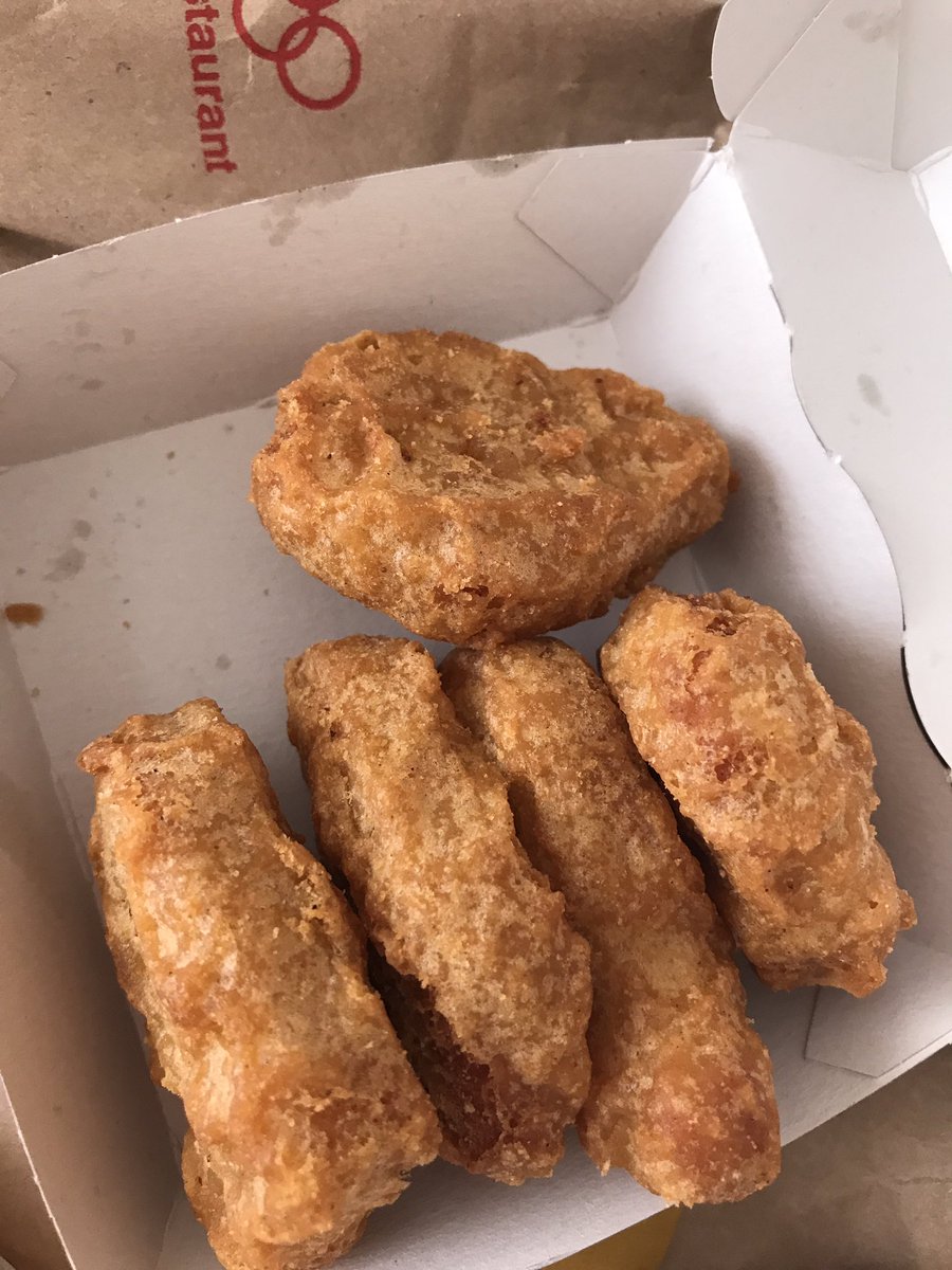 PrincessKay85's tweet photo. @McDonaldsUK Refried chicken nuggets. Considering the time I'll assume they're from last night as well. Disgusting https://t.co/KnwZblStRQ