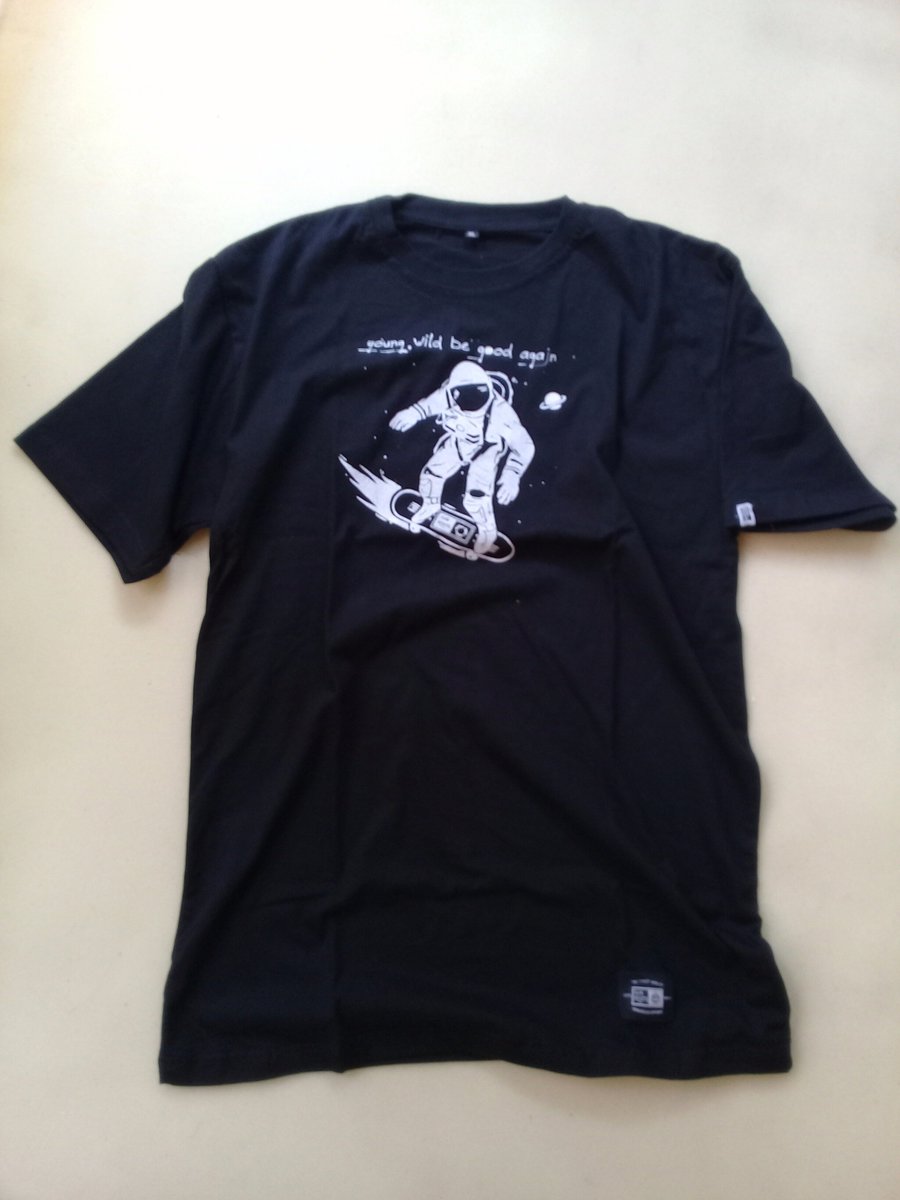 SunrootsCo's tweet photo. Available now via online
T_shirt Sunroots Clothing C.O
Idr 120k
size : M,L,XL
Info for order 📞☎📲 089655685855 / PIN BBM D22D9DD9 https://t.co/zXMY2B6iNZ