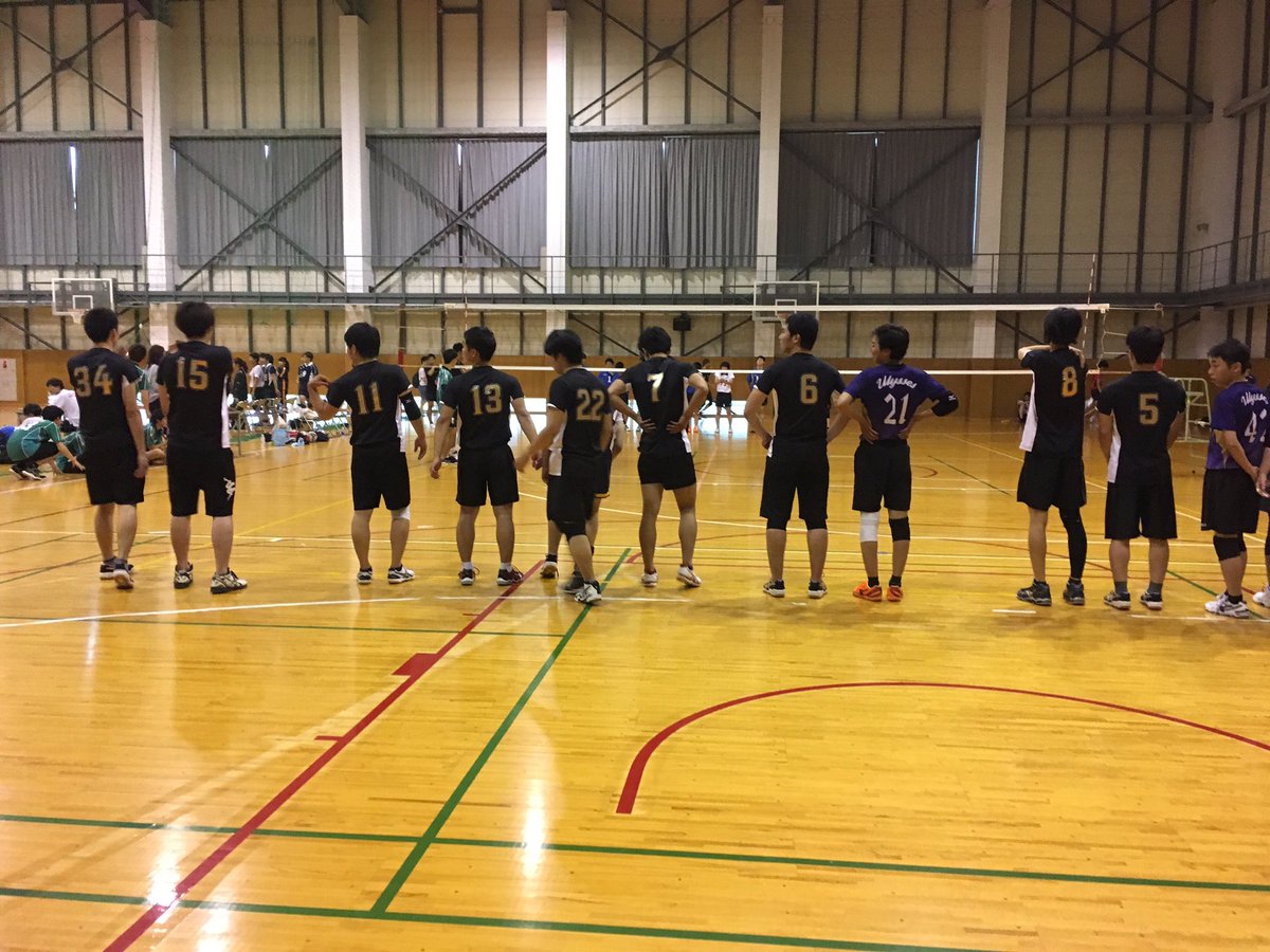 理工系1日目でした🏐😎お疲れ様でした！！
vs日大生産工 1-2 😵
vs東邦 2-0 😊
再来週にある2日目は全勝目指して頑張りましょう🏅