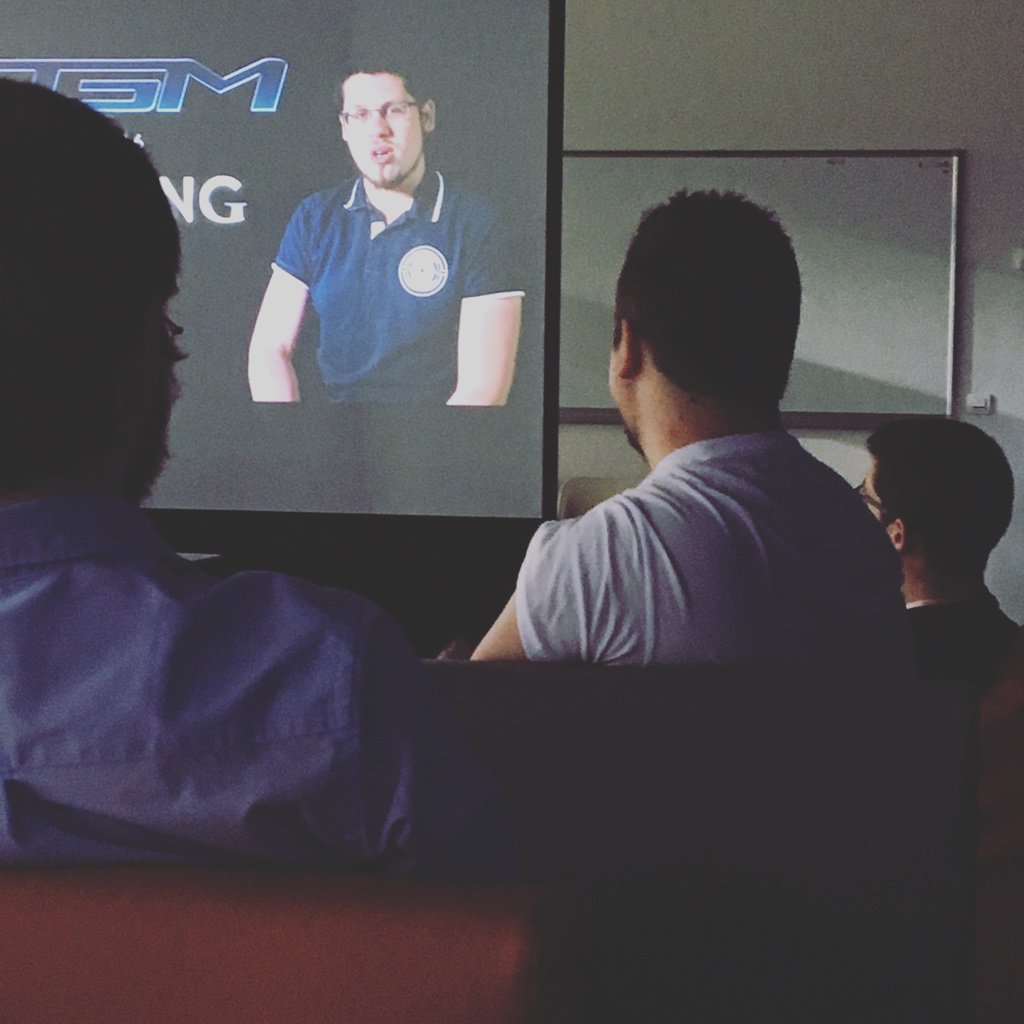 PointMP4's tweet photo. Super projection de CGM avec @Gorkab à #PointMP4 ☺️🎥 https://t.co/KUwJITdjMe