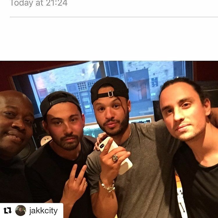 DuaneHarden's tweet photo. #songwriting in #London w/@JakkCity + @sondrofficial + @DuaneHarden for @sonyatvpubuk @UltraIntlMusic @TileyardStudios @ultrarecords https://t.co/vwBszGIhja