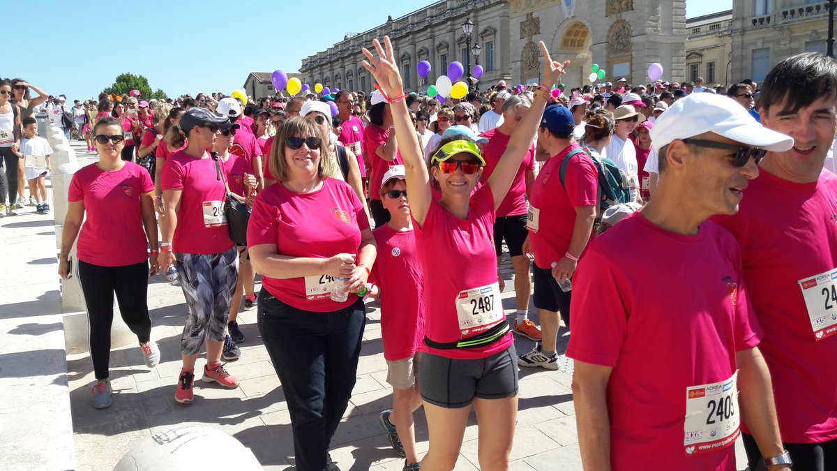 CaissepargneLR's tweet photo. Au ❤ de la course @MontpellReine ! Bravo à la #TeamCELR !!! Motivation, cohesion et #solidarité !! 😀 👏 #Montpellier https://t.co/wk0Y2wlAj4