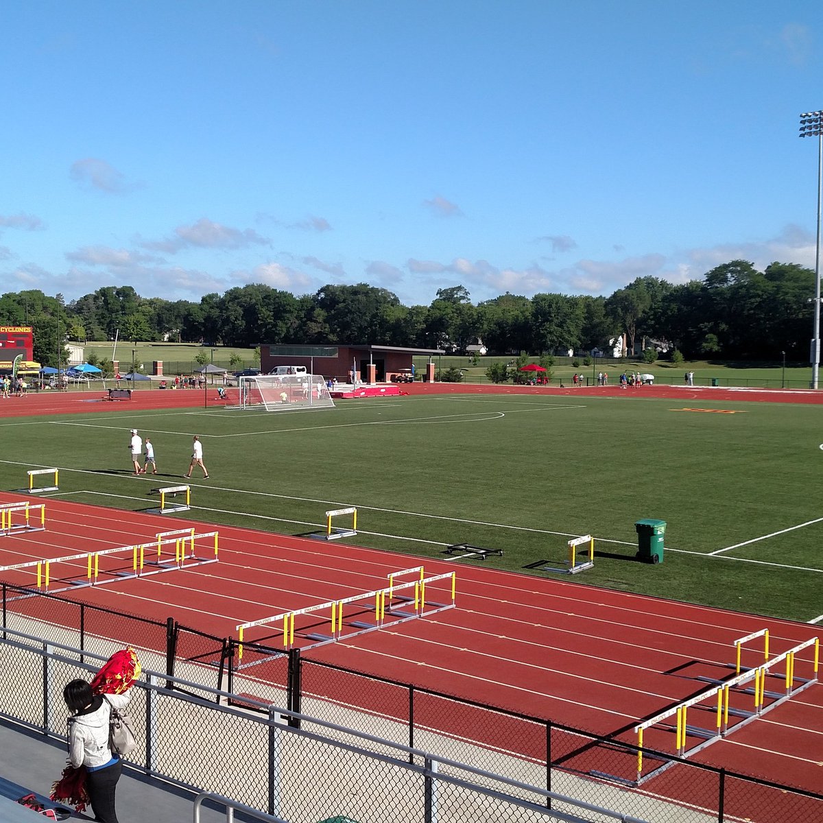 SaraHackbarth's tweet image. Time for some track! #MastersTrack #fastisfun