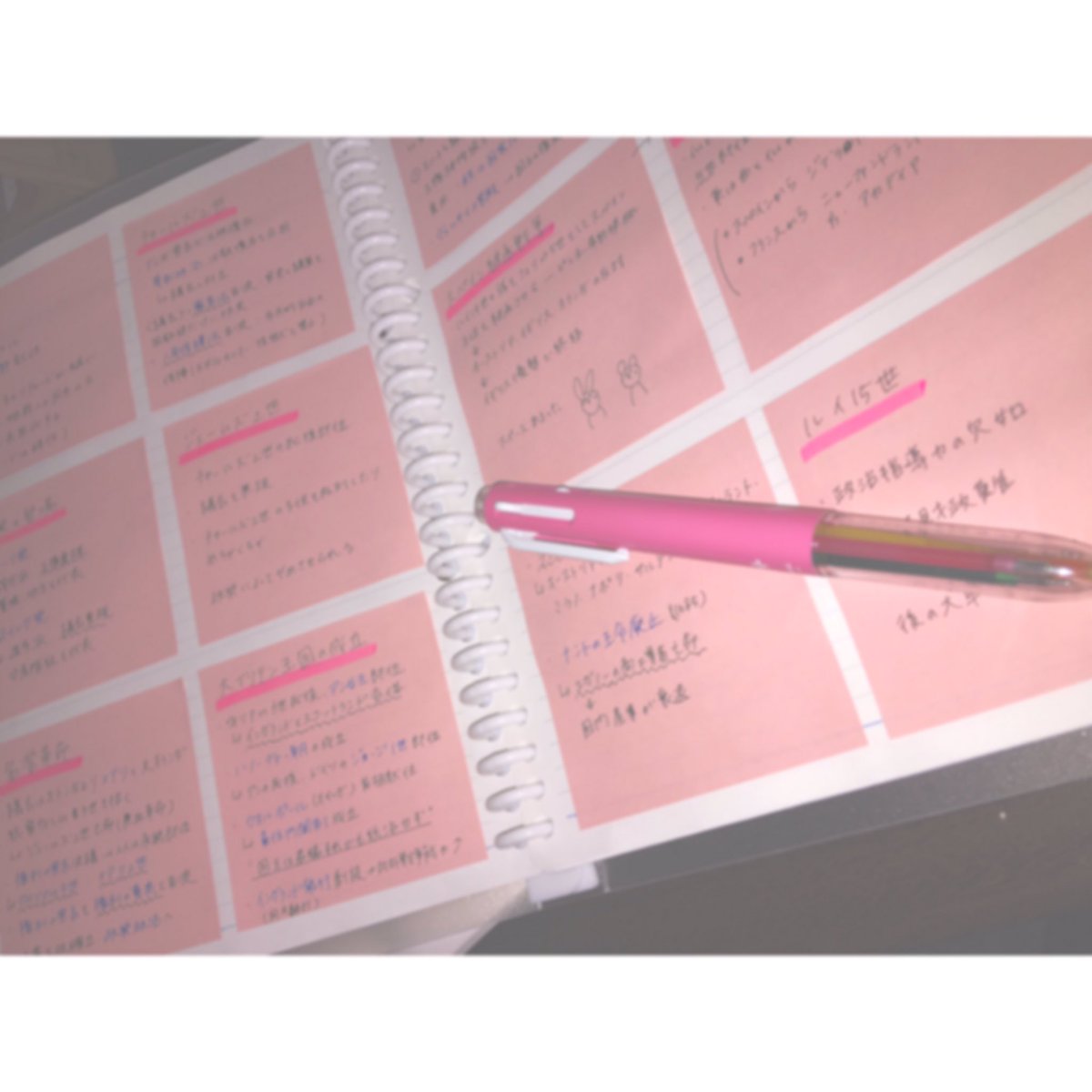 m_o___0170's tweet photo. 世界史ふせんノート 🌞
眠くて最後はほぼ殴り書き（笑） https://t.co/lQljZzqPJZ