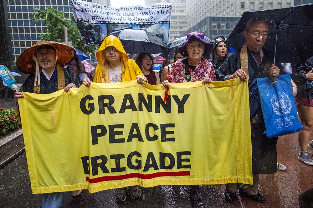 RunPhotoDog's tweet photo. Two more photos from yesterday's march in NYC. @WMTBTB , @nuclearban https://t.co/nb8ENqrdqQ