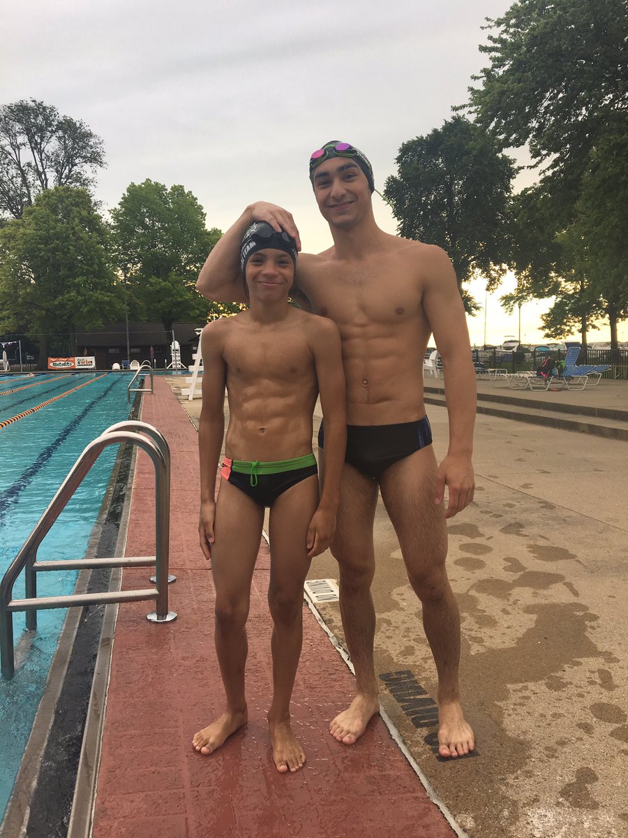GPG_SwimClub's tweet photo. Swim fam! #gators4life #swimfriendsarethebestfriends https://t.co/NmjDTJFZL1