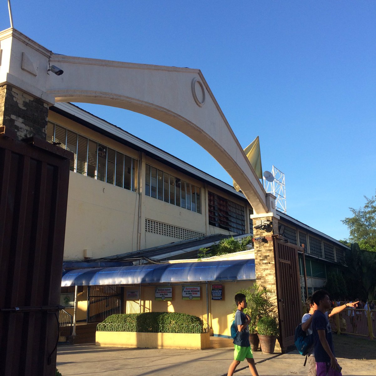 danpaglinawan's tweet photo. We can walk, run and crawl. https://t.co/Ag7cyXjblj